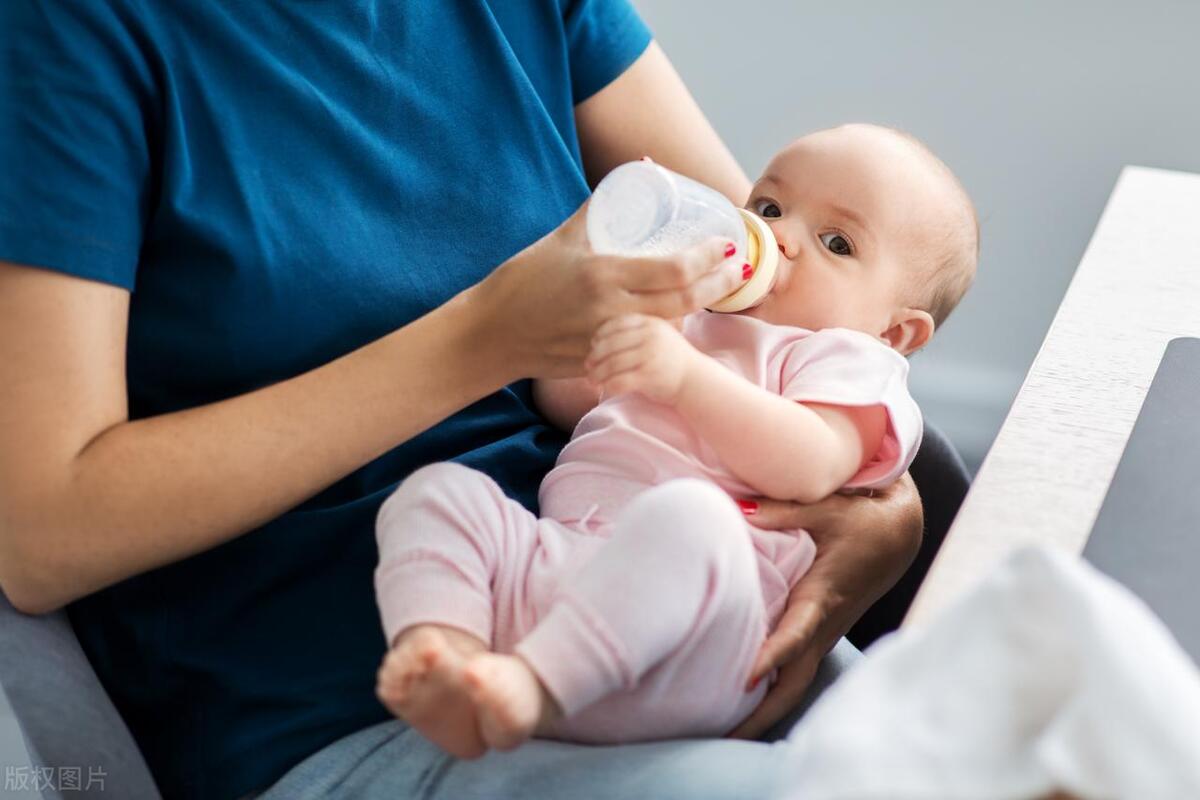 歇奶期與回奶區(qū)別_寶媽怎么回奶快_哺乳期媽媽歇奶期